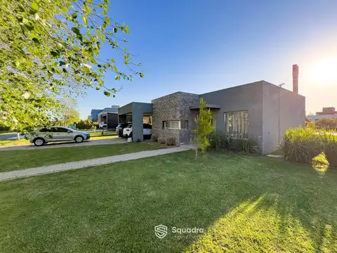 Venta Casa 2 dormitorios - Puerto Roldán