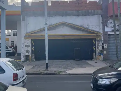 Gran Local Gerli 233.65 mts con losa