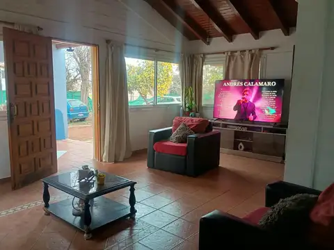 Casa 6 ambientes con 3 baños
