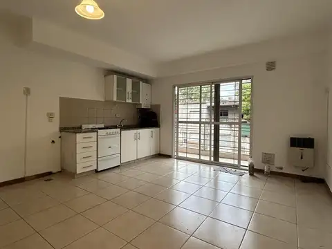 Departamento en alquiler en  barrio echesortu, amplio,bajos gastos,escalera