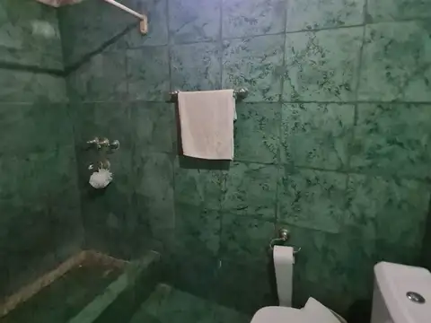 VENTA CASA PILETA LOTE 300 MTS JOSE C PAZ