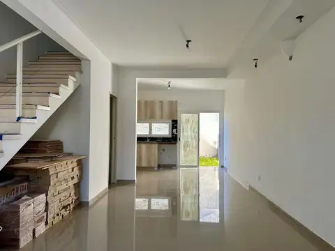 Casa en Venta con 1 cochera
