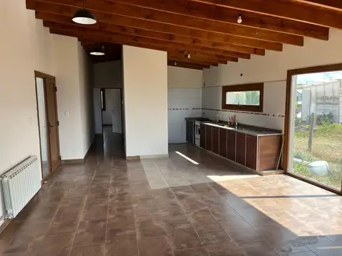 Casa 3 ambientes con 1 baño