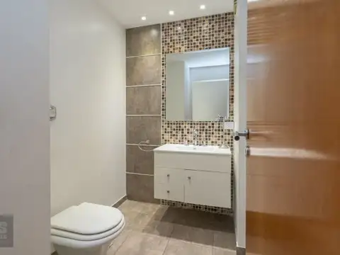 Venta. 3 ambientes con Amenities. Montes de Oca y Martin Garcia