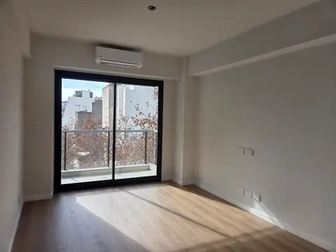 Departamento en Alquiler en Balvanera, $ 900.000