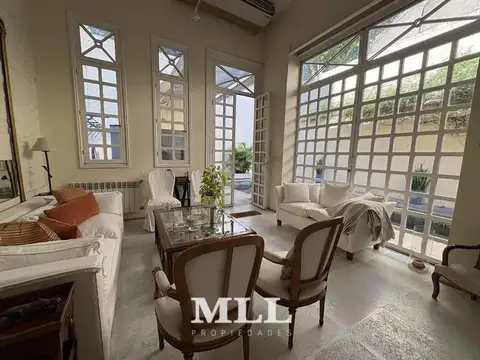 Gorriti al 5600. Casa con patio, pileta, terraza y parrilla!