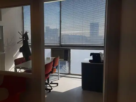 Oficina en Retiro - VISTA AL RIO - 113m2