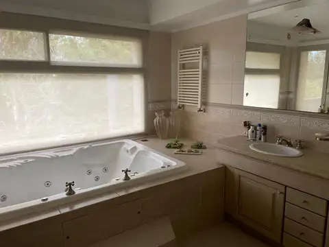 Casa en Venta de 5 dormitorios