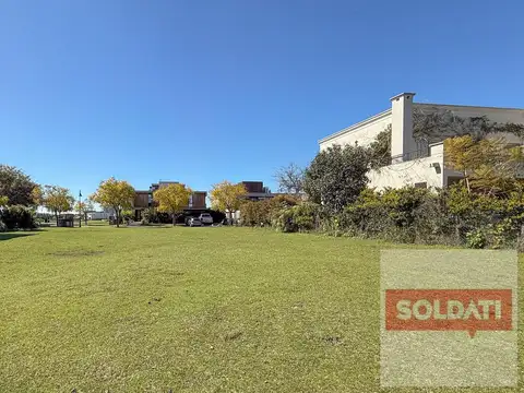 Terreno en Venta de 941,0 m2