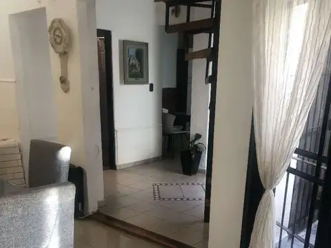 Depto Tipo Casa en Venta con 1 cocheras