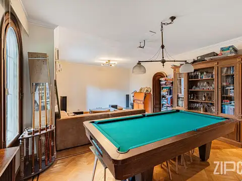 Casa en Venta con 5 cocheras