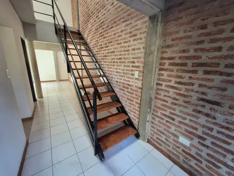 Depto Tipo Casa en Venta de 4 ambientes