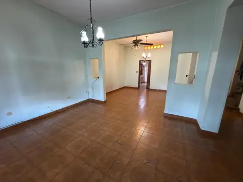 Casa en venta 5 ambientes Munro
