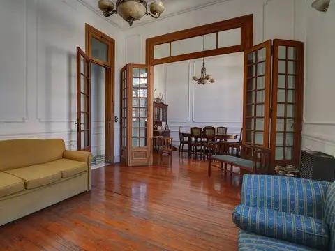 Venta PH 5 ambientes con terraza Monserrat