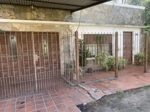 Casa mas departamento City Bell