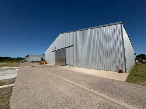 Depósitos/galpones En Venta O Alquiler En Ex. De La Cruz, Intersección Ruta N° 8 Y 6: Fracción De 23.800 M2 Con 4.400 2 Cubiertos