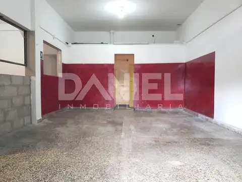 LOCAL COMERCIAL EN ALQUILER EXCELENTE UBICACION! SOBRE AV. BELTRAN, A METROS DEL TRIÁNGULO.