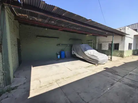 Galpón / Depósito en Venta en Lanús