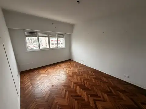 Belgrano 200, Piso 4