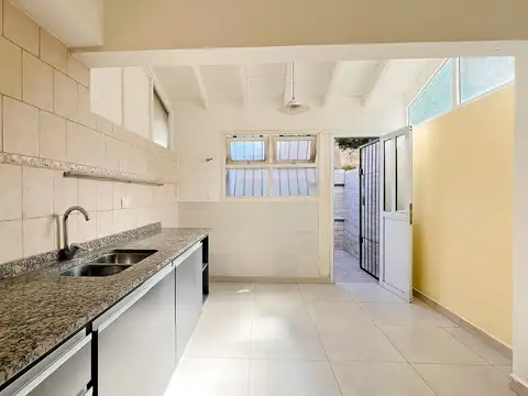 Depto Tipo Casa en Venta con 1 cocheras