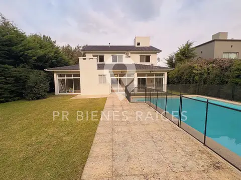 Casa de 6 ambientes en Venta en El Lauquen Club de Campo