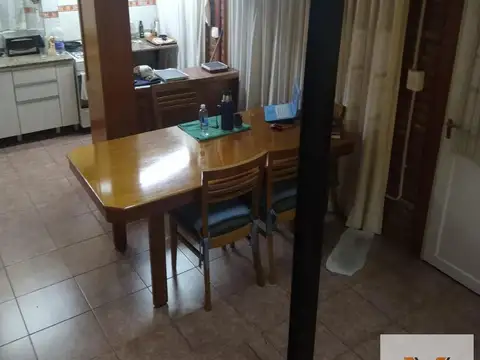 Departamento en venta - 4 Dormitorios 2 Baños - Quilmes
