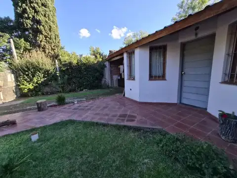 Venta casa 3 amb General Rodriguez con cochera