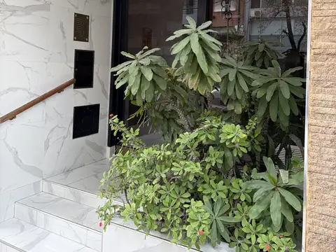 EXTRAORDINARIO  DEPARTAMENTO 2 AMB CON BALCON VER VIDEO