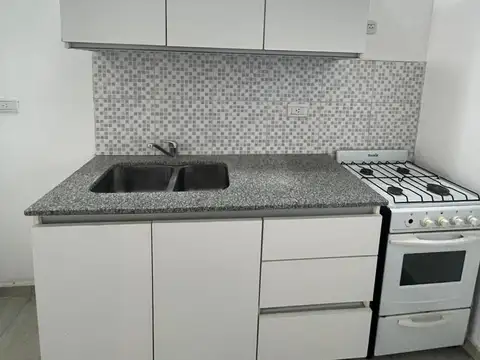 Depto Tipo Casa en Venta en Barrio Parque Leloir, USD 97.000