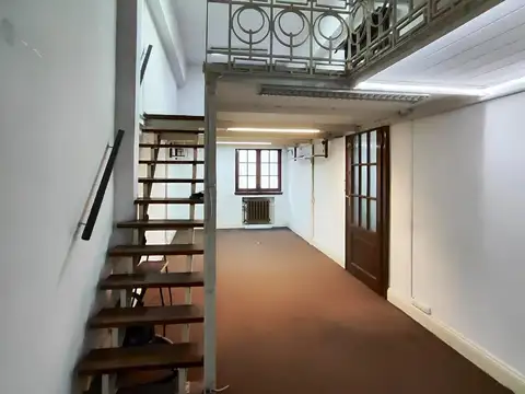 Ofician c/ Entrepiso Doble entrada Piso 3 ascensor Seguridad