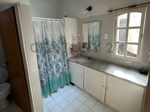 VENADO TUERTO - CASA DE 3 DORMITORIOS A METROS DE AV. JORGE NEWBERY