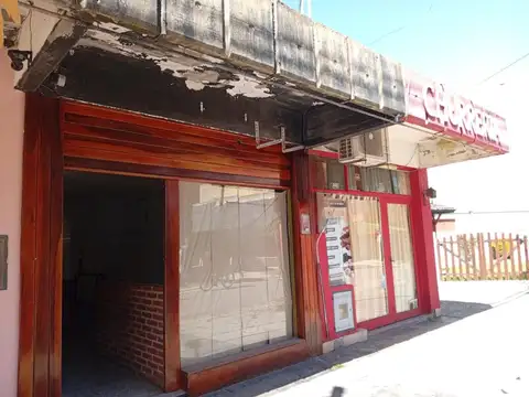 LOCAL EN PLENO  CENTRO DE LUCILA DEL MAR al 4900