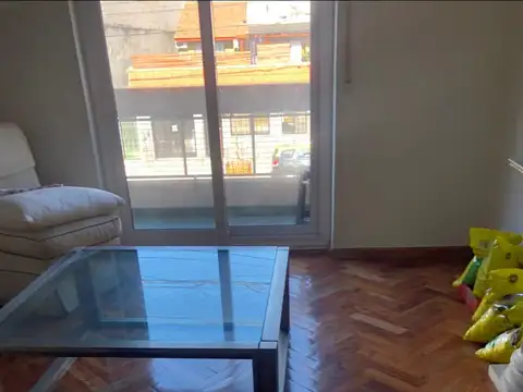 Avenida Juan De Garay 4000, Piso 1