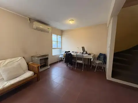 Casa 6 ambientes con 3 baños