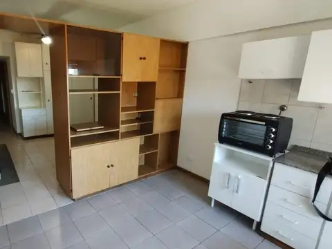 Caseros 2100, Piso 6