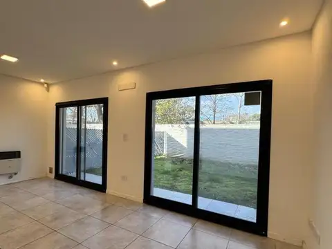 Casa en Alquiler de 3 dormitorios