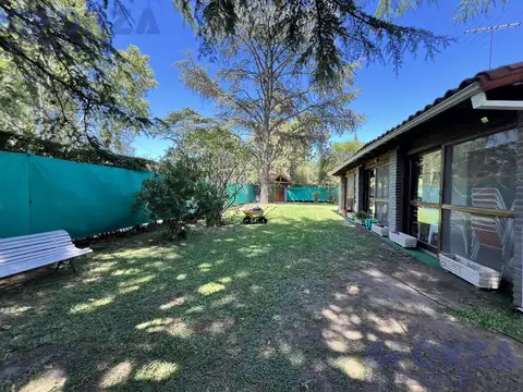 Venta de Casa Quinta en San Miguel con jardín y pileta