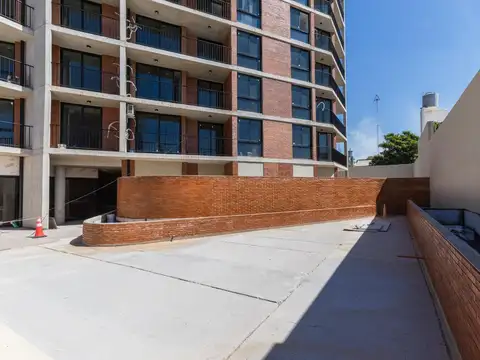 VENTA - COCHERA - ALBERDI