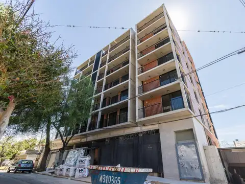 VENTA - COCHERA - ALBERDI