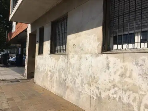 Hipolito Yrigoyen al 7600