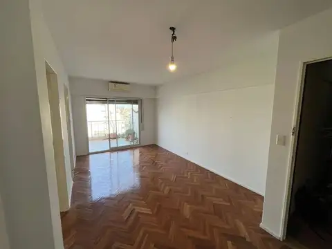 VENTA 2 AMBIENTES CABALLITO CON TERRAZA