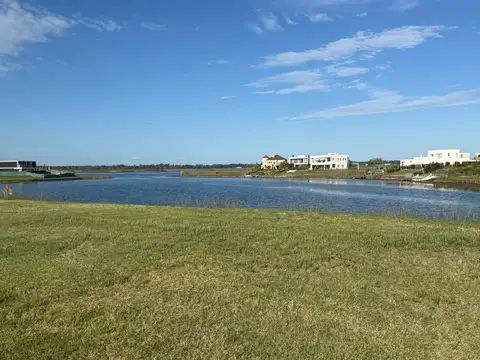 Av .de los lagos