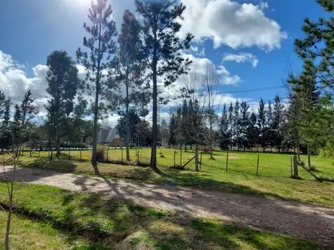 Lote en venta barrio " El Rodeo", La Plata