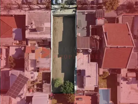 Terreno o Casa con Local a Reciclar en Parque Avellaneda