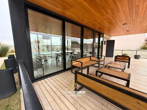 Nobu Housing , Piso 1