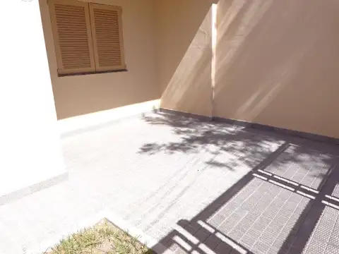 Depto Tipo Casa en Alquiler en Villa Bosch, $ 700.000
