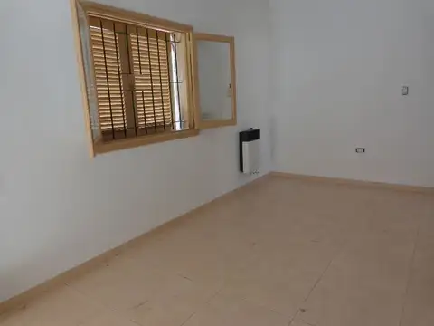 Depto Tipo Casa en Alquiler con 1 cocheras