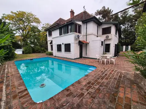 Casa a la venta en Beccar 8 ambientes
