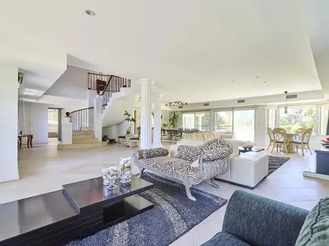Venta Casa 6 ambientes Club de Campo Hacoaj  Tigre Un sólo terreno