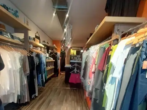 VENTA FONDO DE COMERCIO ROPA FEMENINA